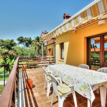 Lovric House With Apartments Umag Extérieur photo