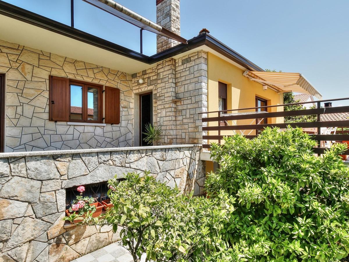 Lovric House With Apartments Umag Extérieur photo