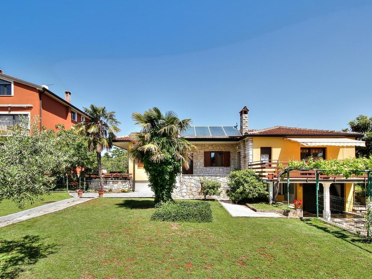 Lovric House With Apartments Umag Extérieur photo